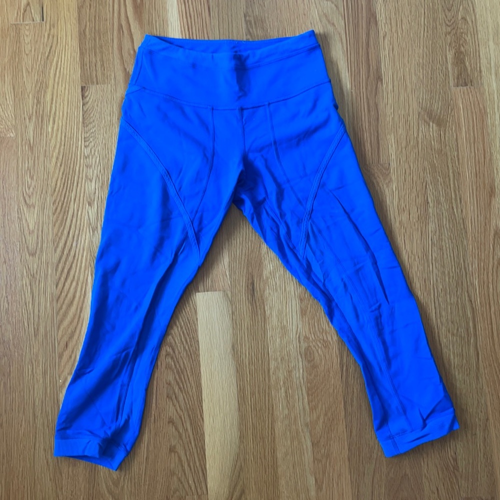 Blue cropped lululemon leggings! Sz 4